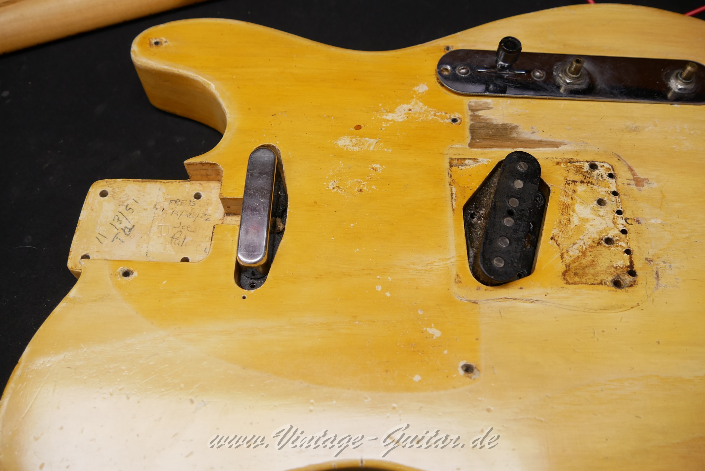Fender-Telecaster-Nocaster-1951-053.JPG