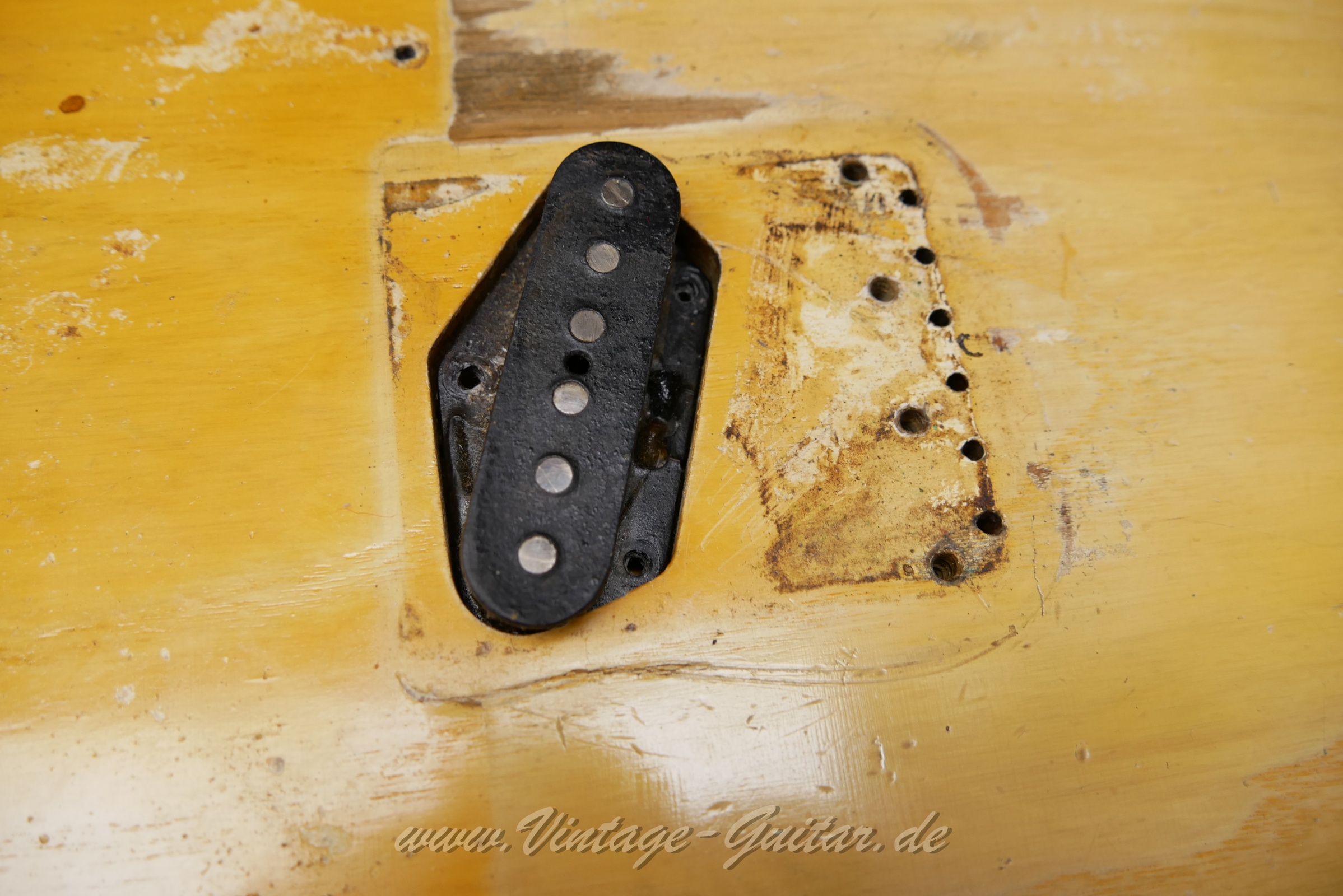 Fender-Telecaster-Nocaster-1951-055.JPG