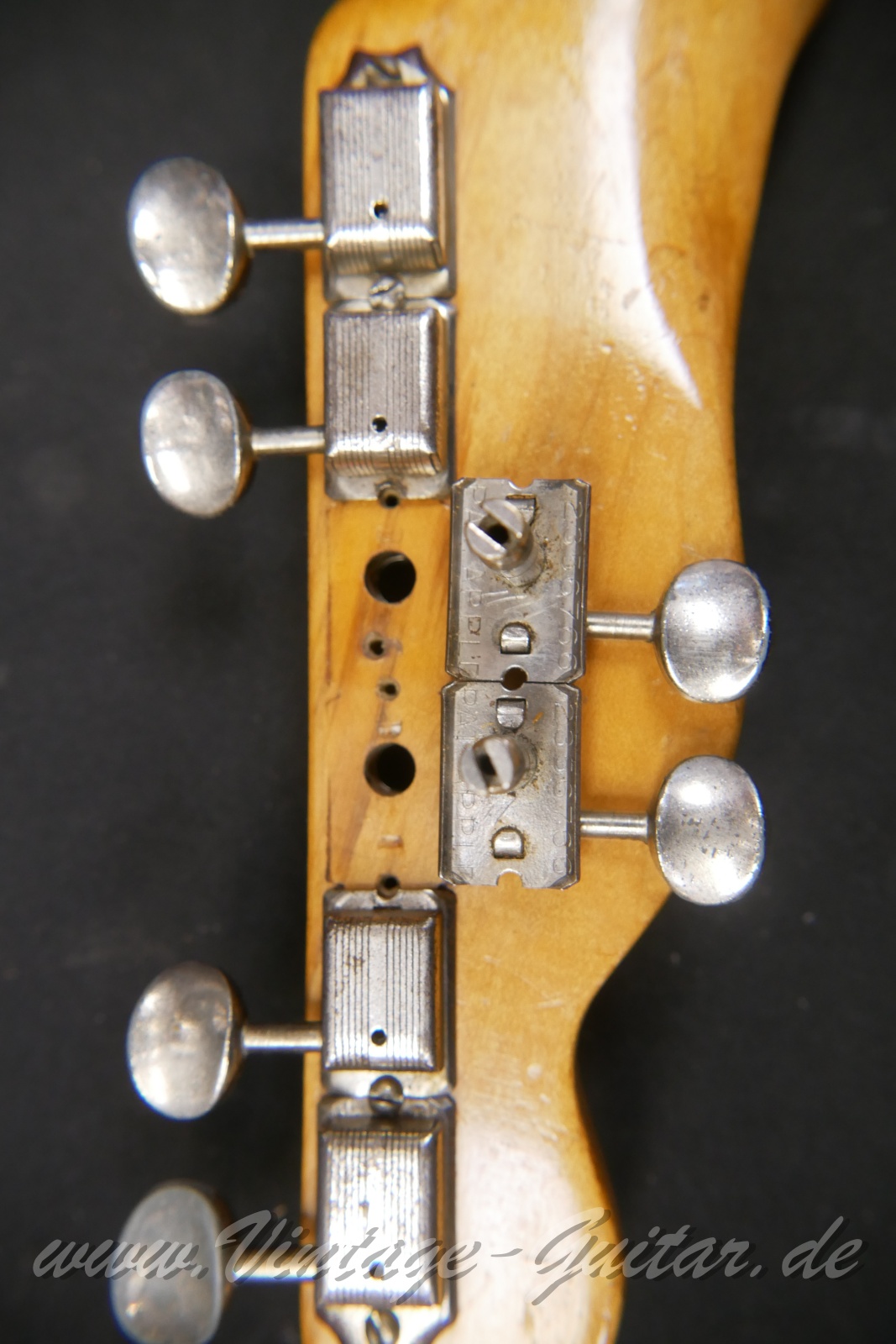 Fender-Telecaster-Nocaster-1951-058.JPG