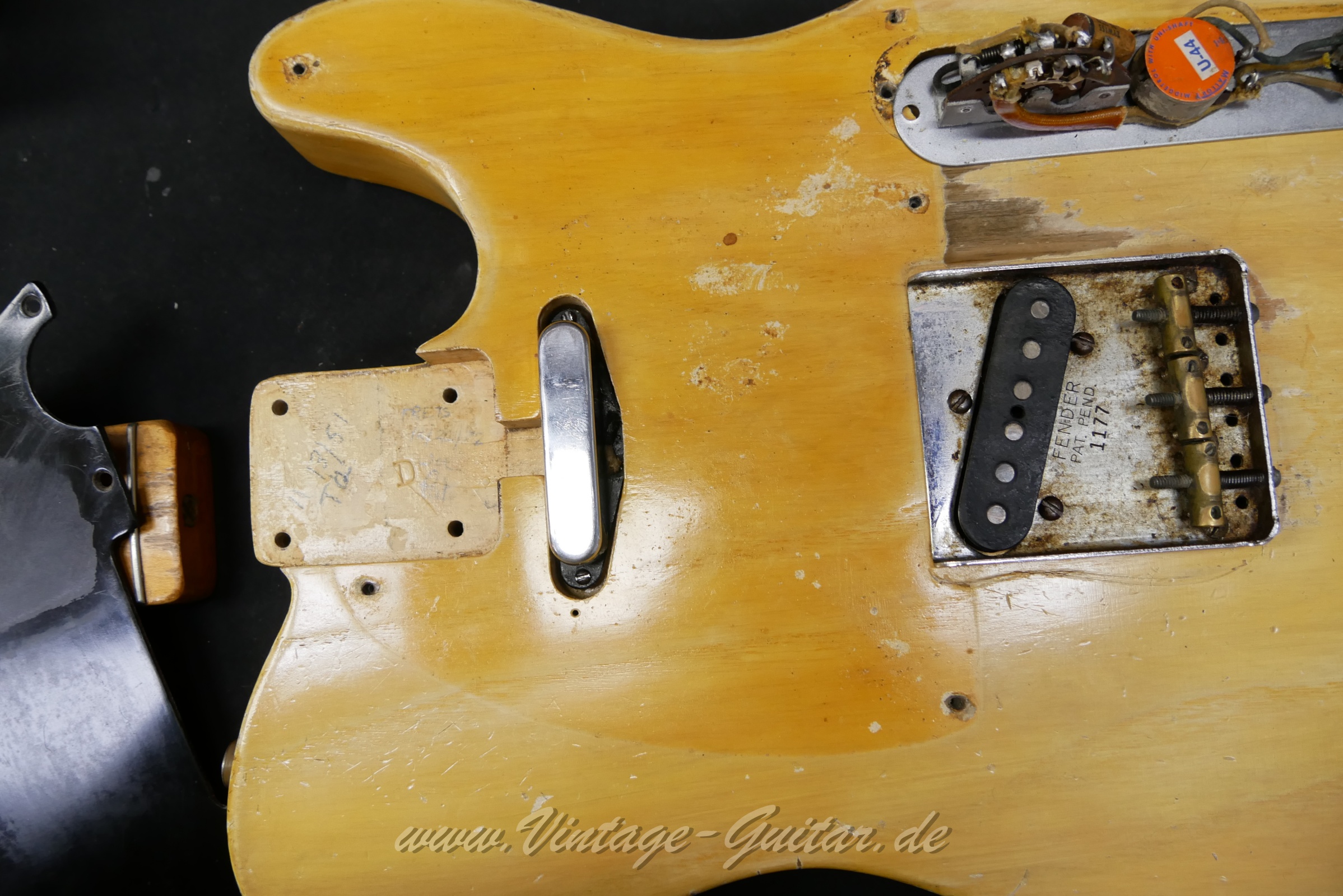 Fender-Telecaster-Nocaster-1951-062.JPG
