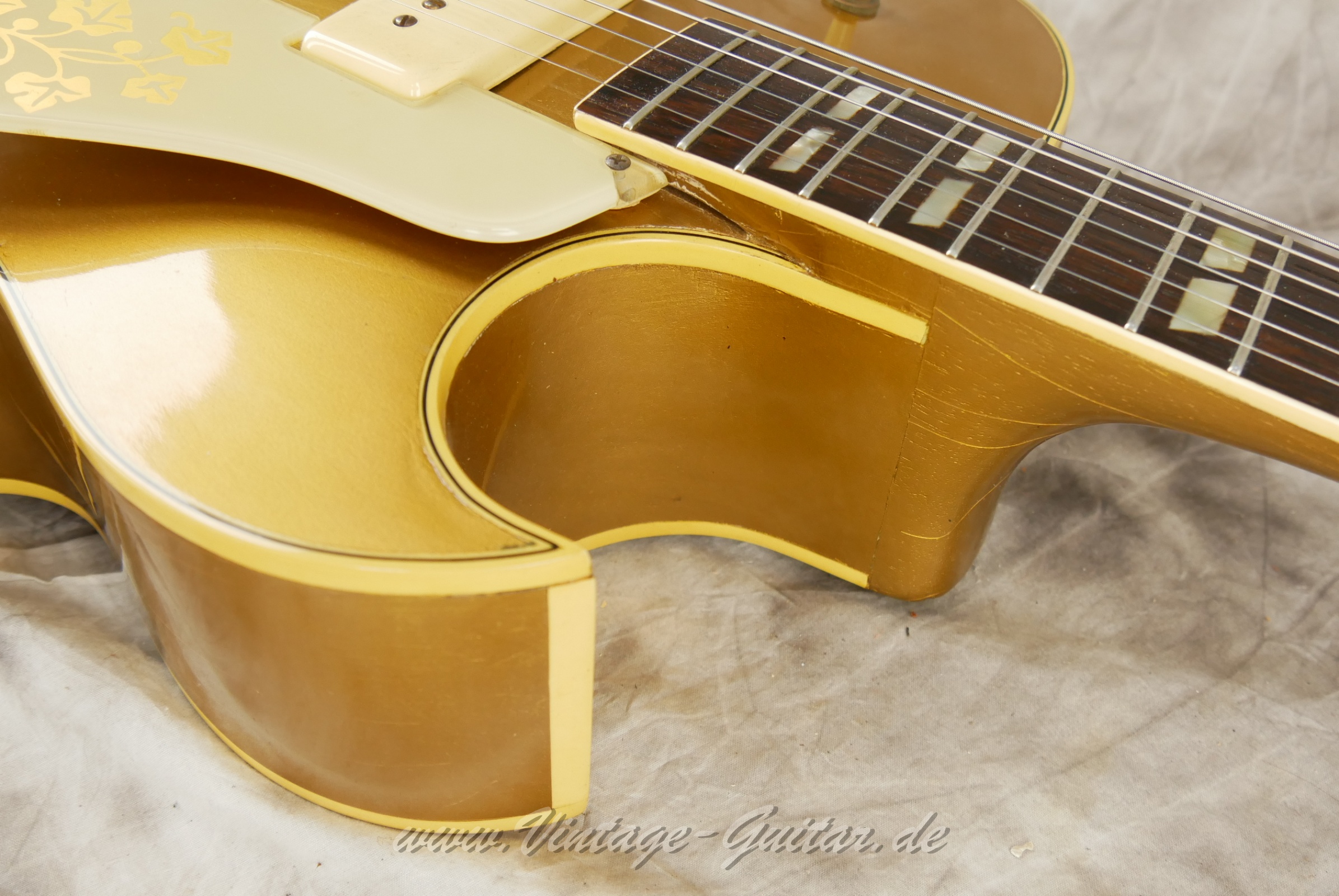 Gibson-ES-295-all-gold-1953-020.JPG