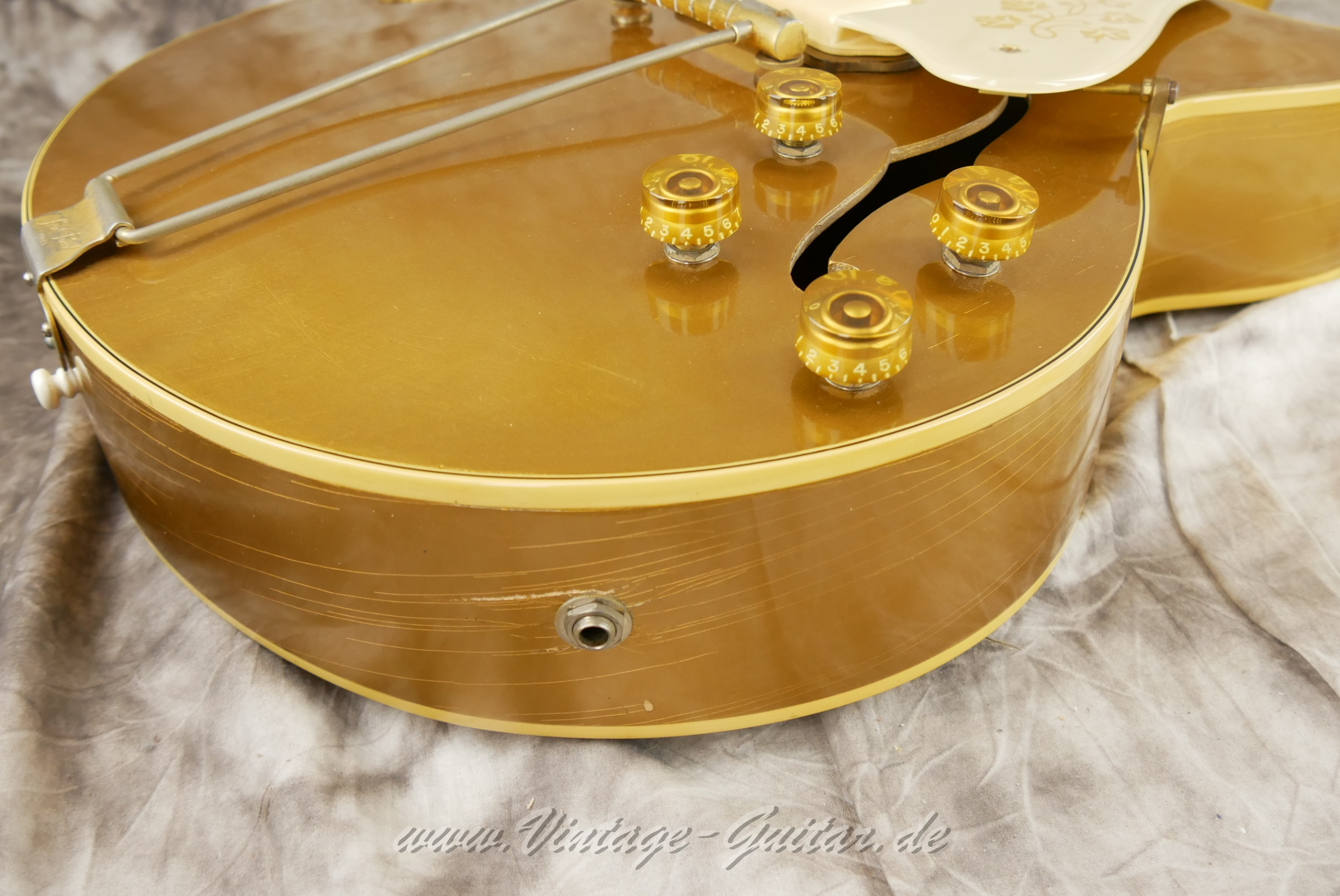 Gibson-ES-295-all-gold-1953-022.JPG