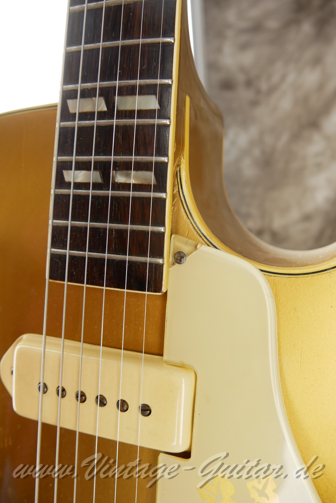 Gibson-ES-295-all-gold-1953-028.JPG