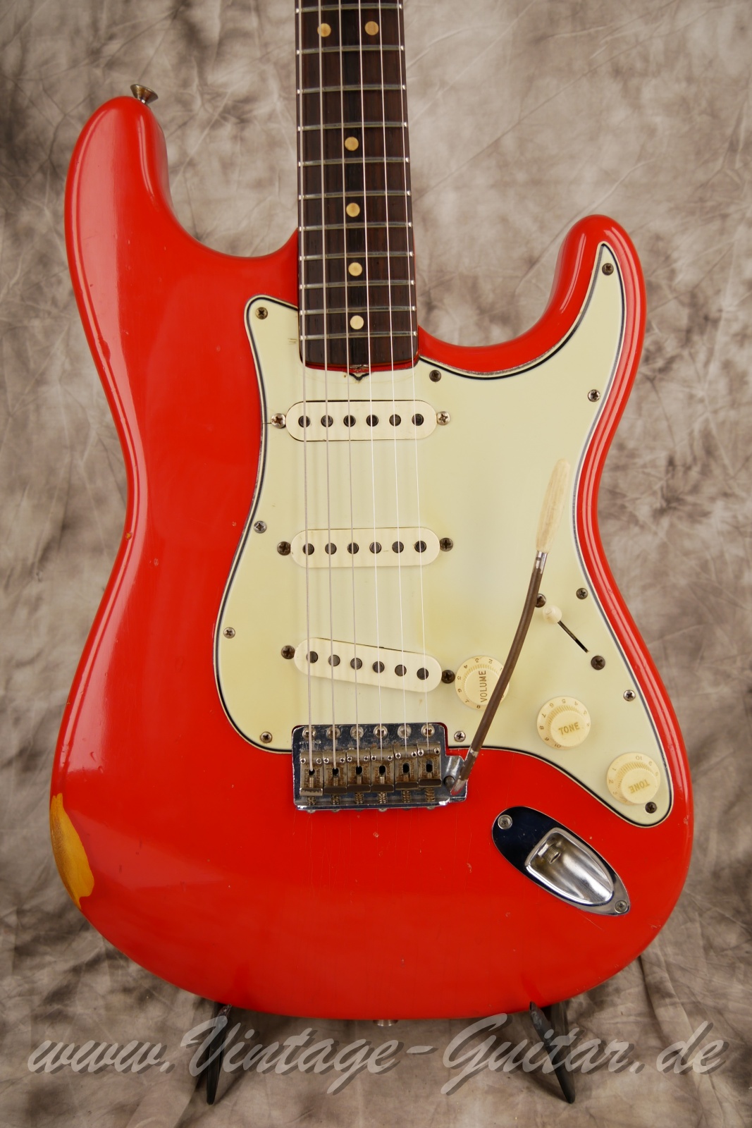 Fender-Stratocaster-1964-fiesta-red-003.JPG