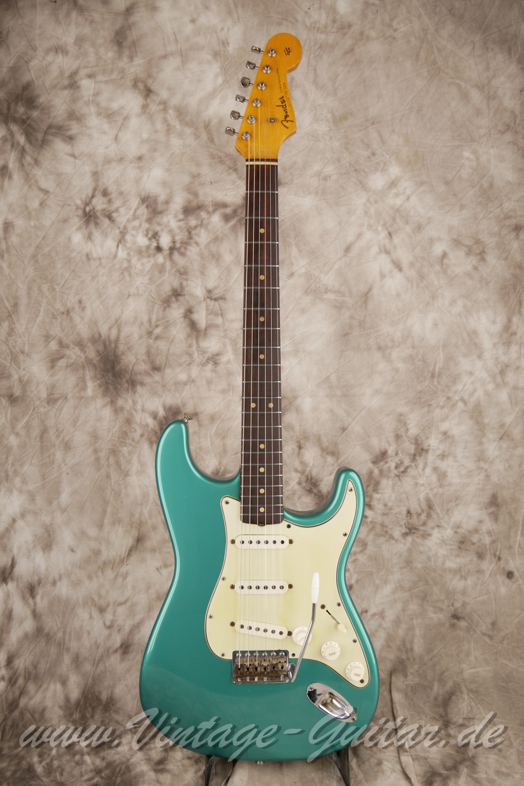 Fender-Stratocaster-1963-lake-placid-blue-001.JPG