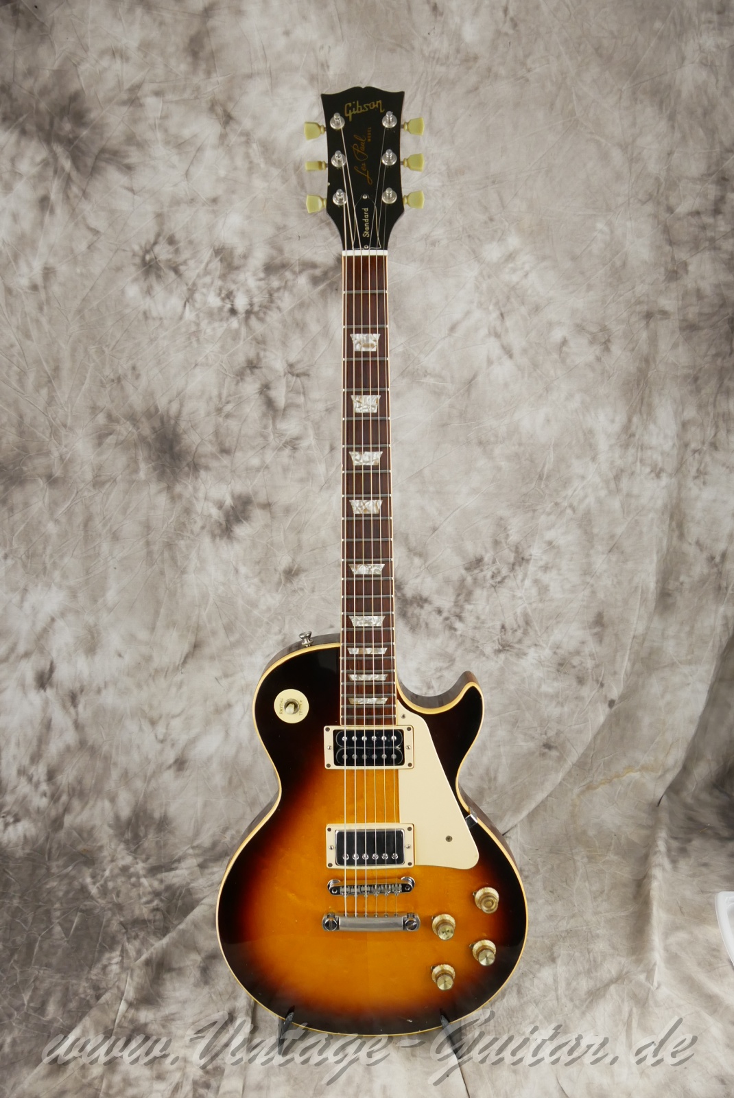 img/vintage/6227/gibson_lespaul_Standard_1974_tobacco_sunburst_usa-001.jpg