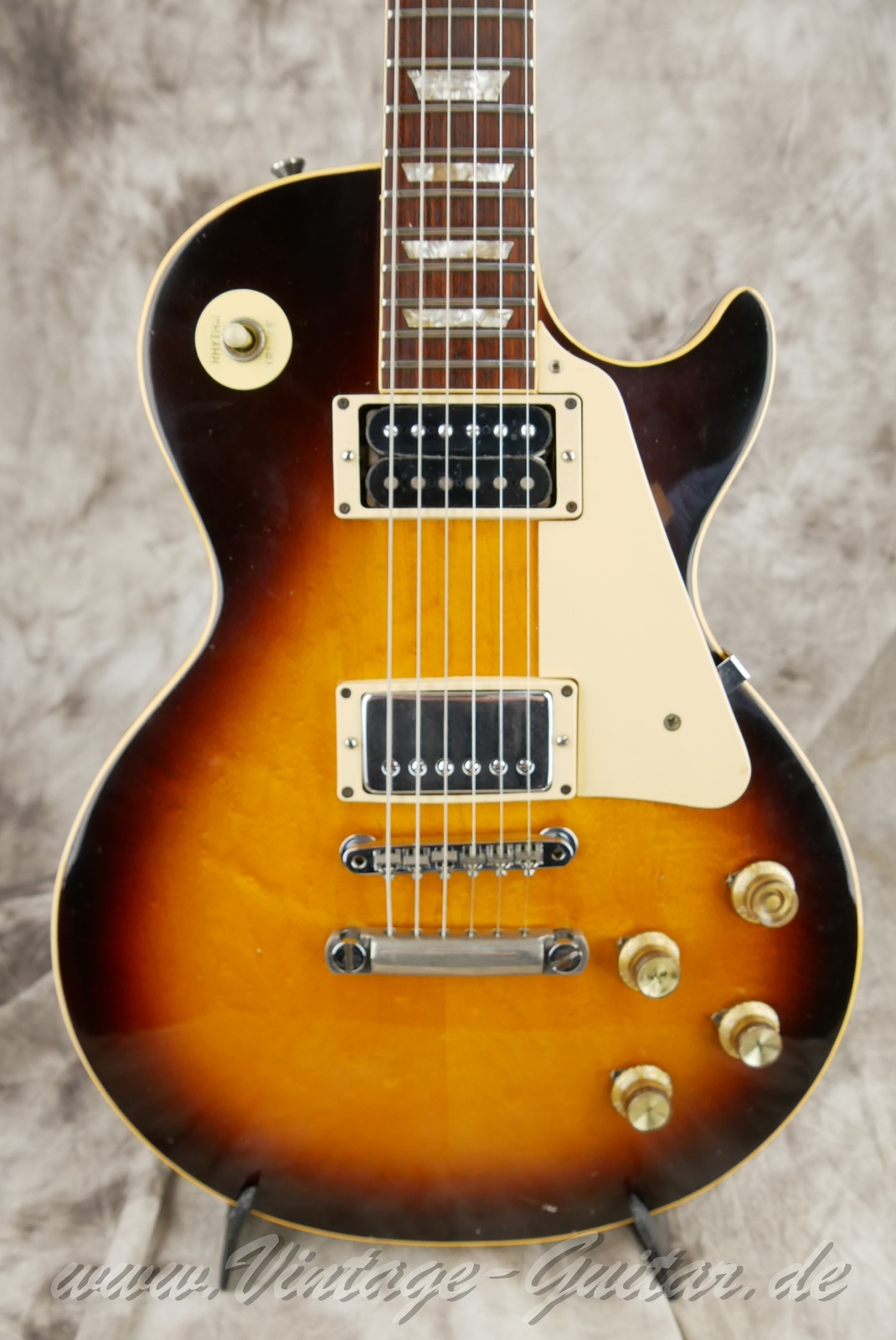 img/vintage/6227/gibson_lespaul_Standard_1974_tobacco_sunburst_usa-007.jpg