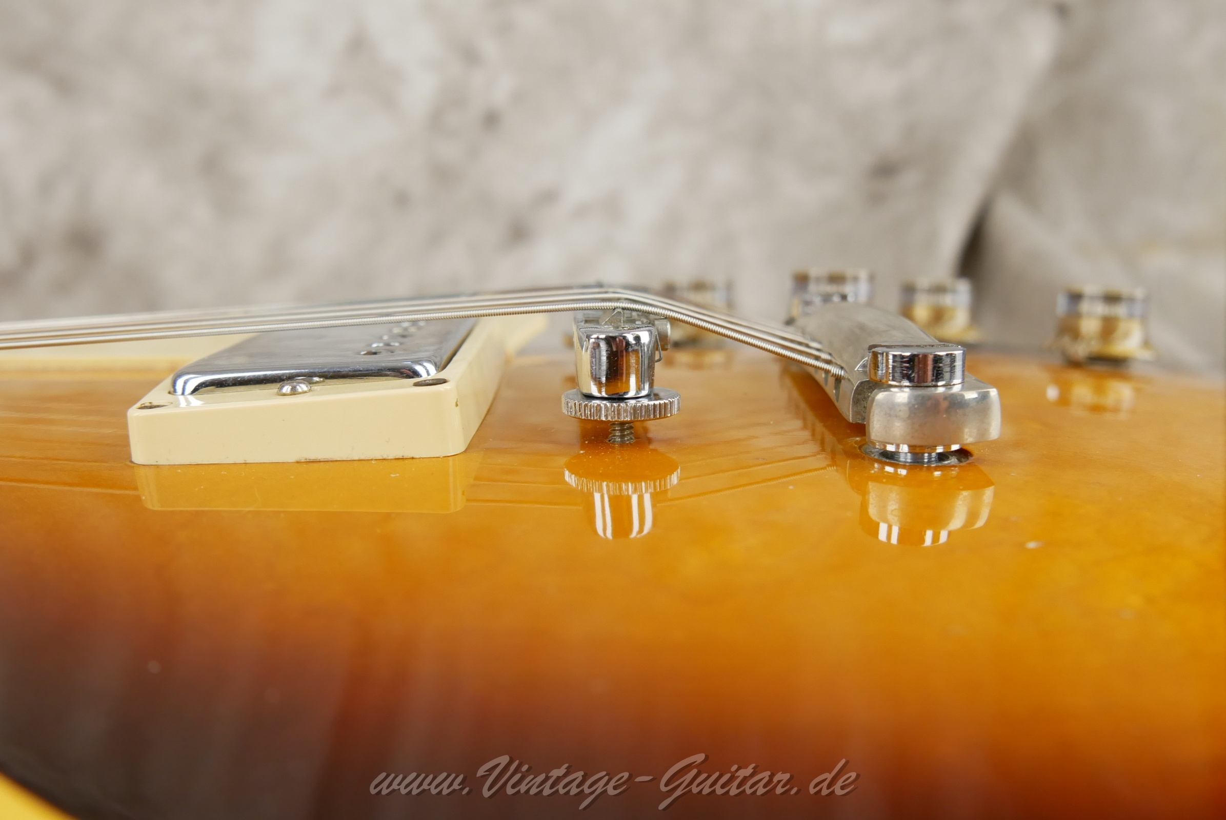 img/vintage/6227/gibson_lespaul_Standard_1974_tobacco_sunburst_usa-028.jpg