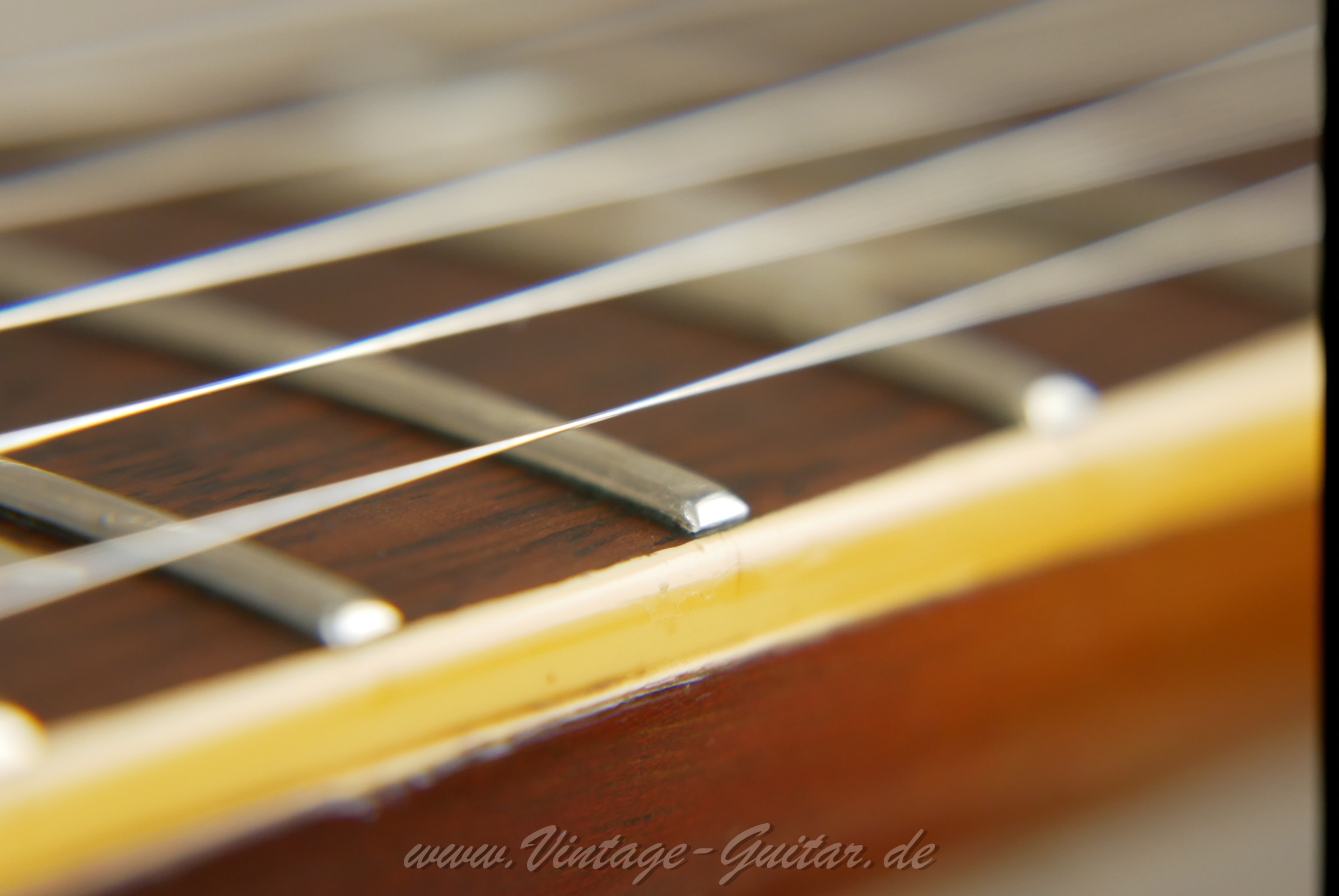 img/vintage/6227/gibson_lespaul_Standard_1974_tobacco_sunburst_usa-032.jpg