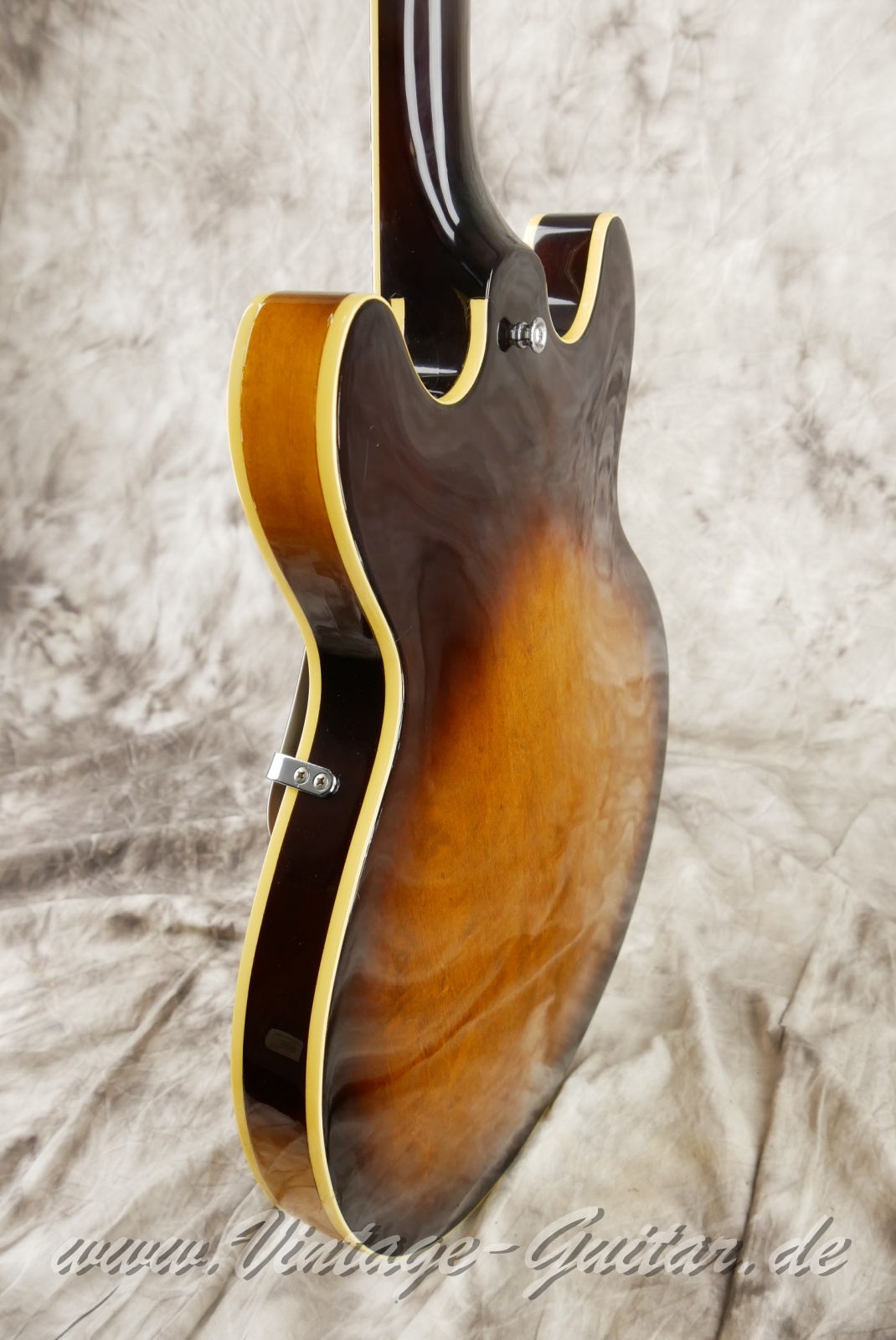 img/vintage/6228/Ibanez_AS_50_Artist_sunburst_Japan_1982-011.JPG