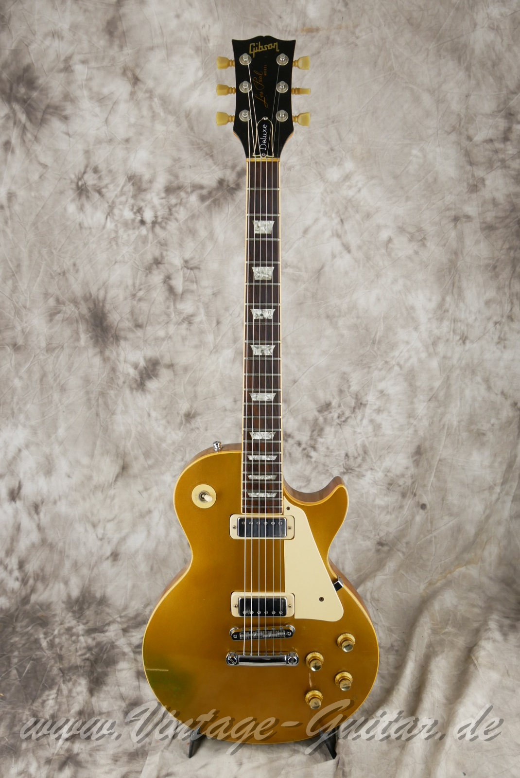 img/vintage/6233/Gibson_Les_Paul_deluxe_goldtop_1976_usa-001.JPG