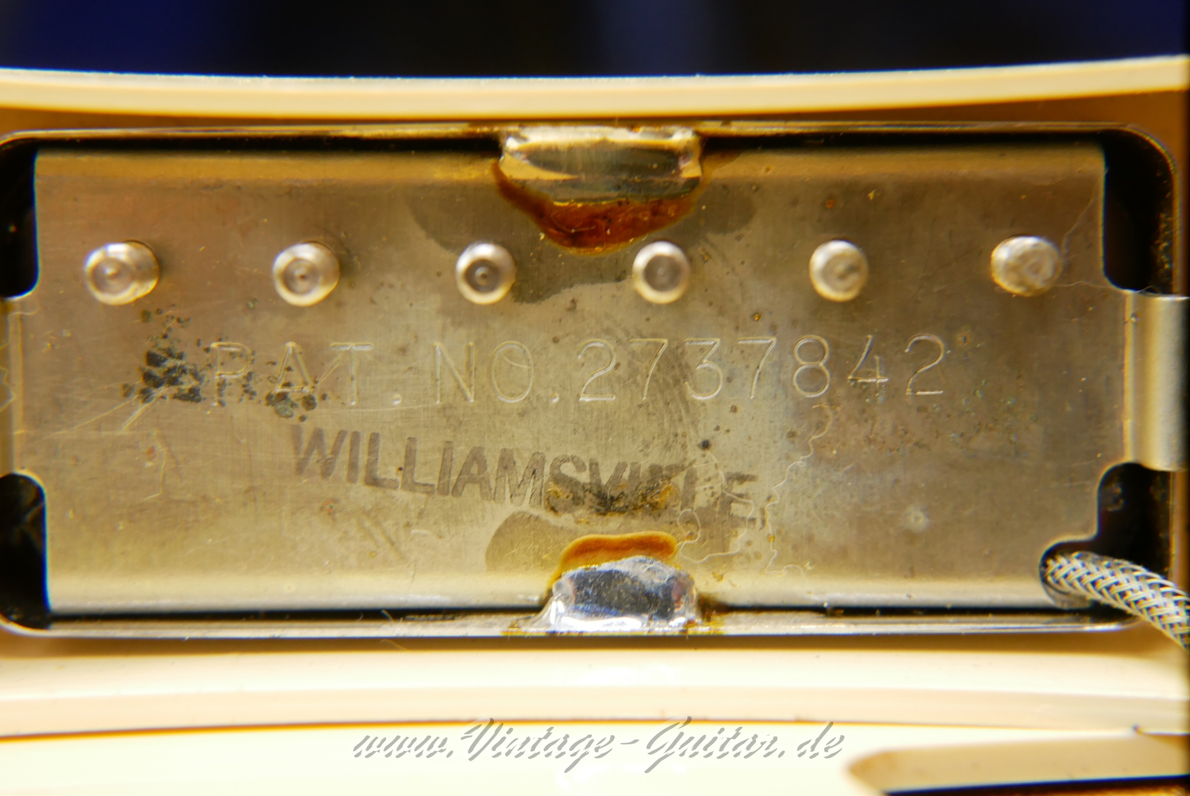img/vintage/6233/Gibson_Les_Paul_deluxe_goldtop_1976_usa-018.JPG
