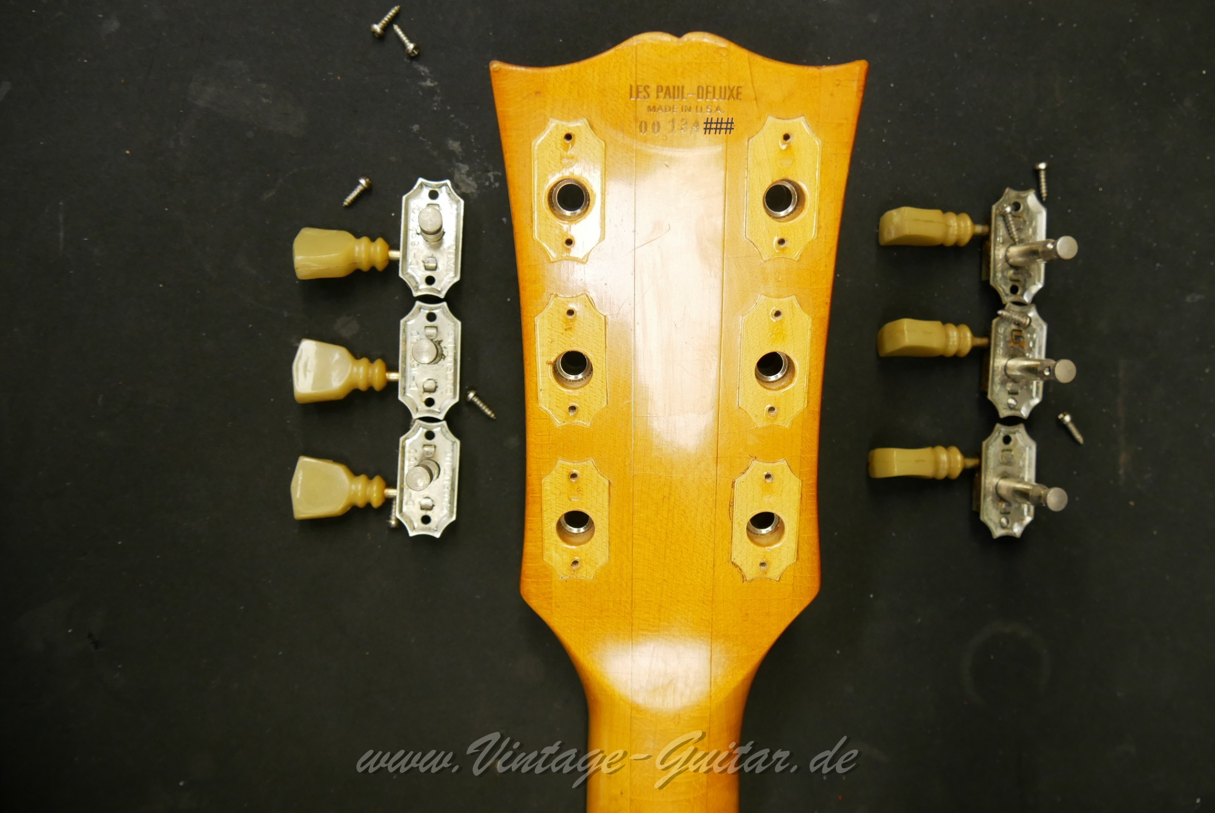 img/vintage/6233/Gibson_Les_Paul_deluxe_goldtop_1976_usa-026.JPG