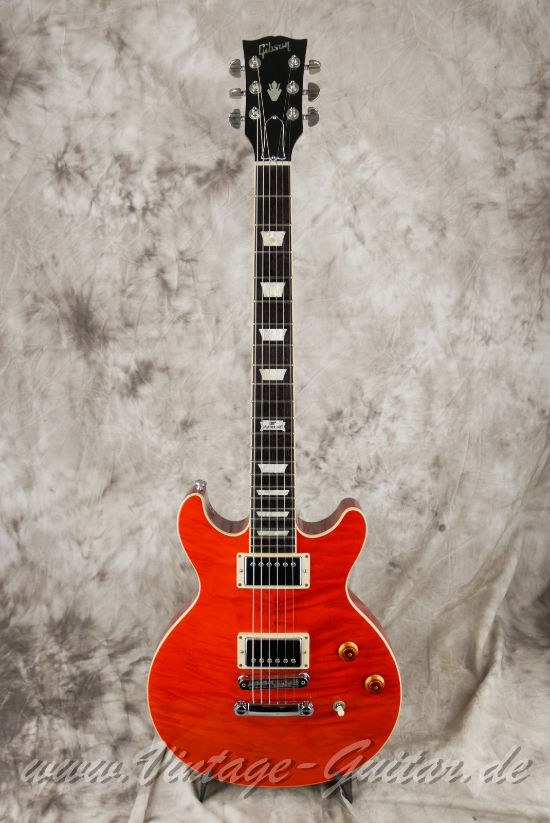 Gibson_Les_Paul_dc_transredflametop_2014_usa-001.JPG