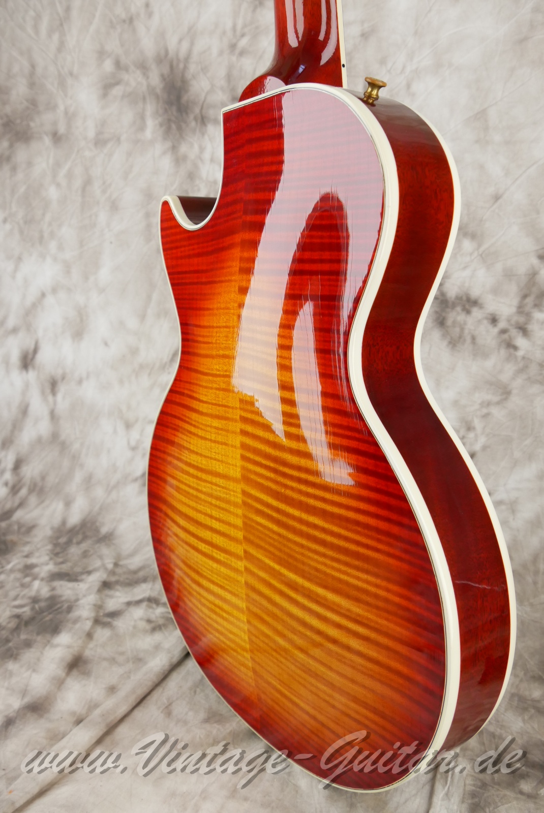 Gibson_Les_Paul_Supreme_2012_usa-012.JPG