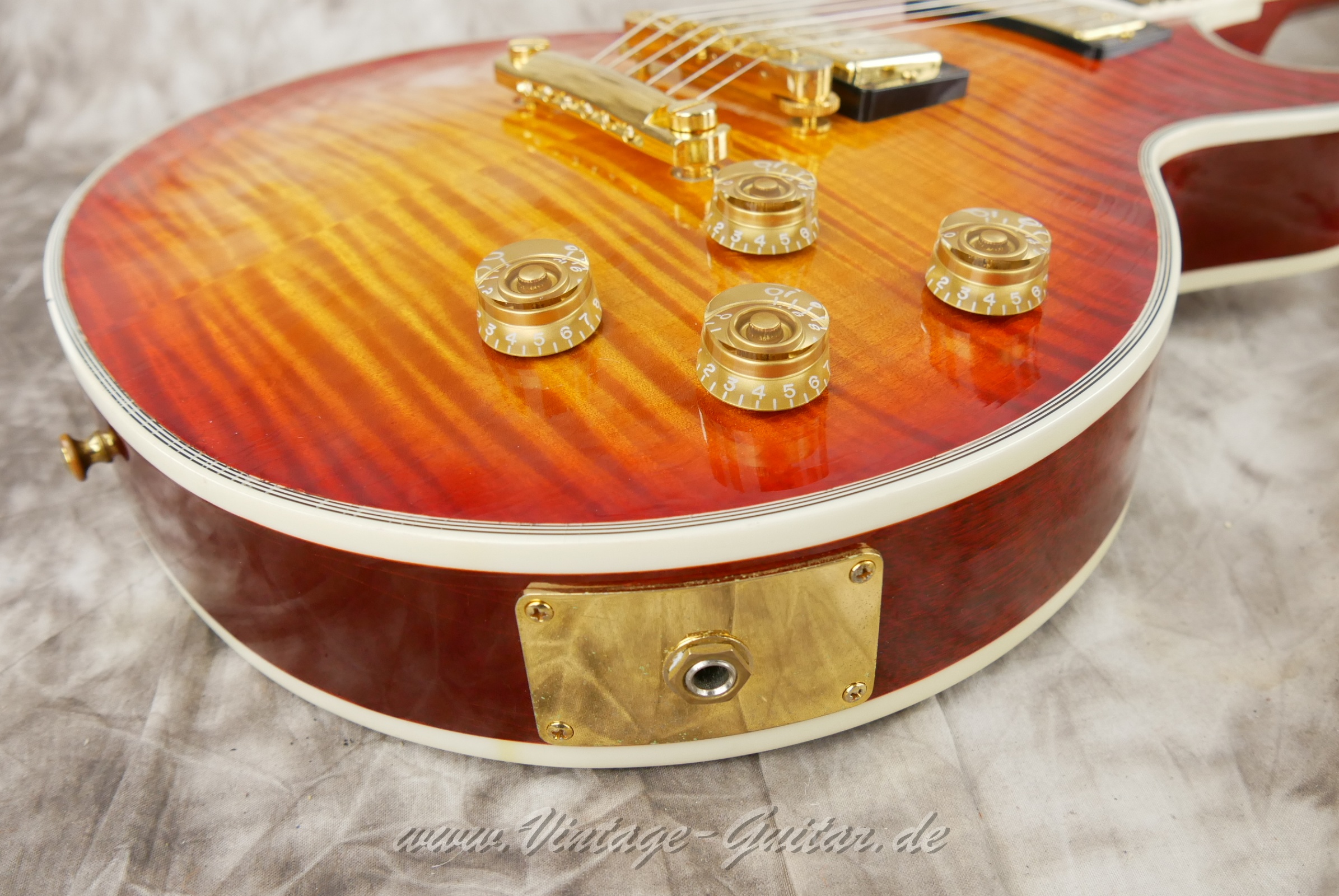 Gibson_Les_Paul_Supreme_2012_usa-018.JPG