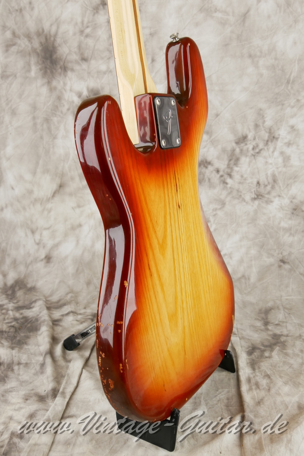 img/vintage/6246/Fender_Precision_sienna_sunburst_1980_usa-011.JPG