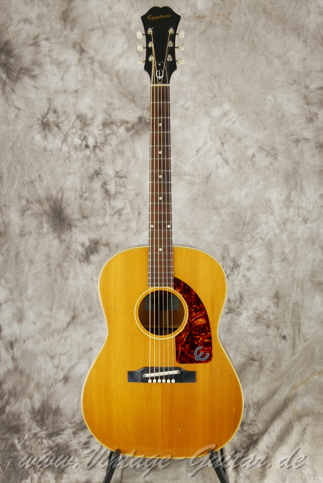 img/vintage/6247/epiphone_ft45n_cortez_1965_natural_USA-01.jpg