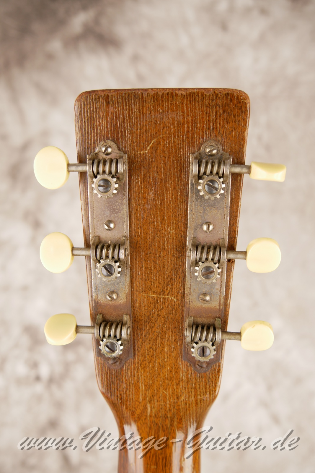 img/vintage/6252/Martin_0_15_mahogany_USA_1942-004.JPG