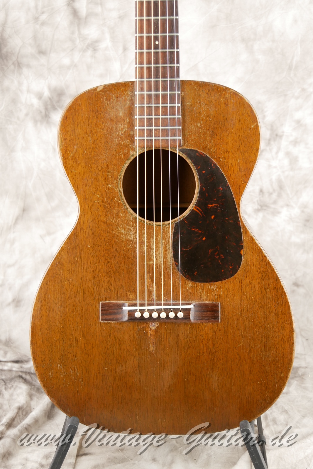 img/vintage/6252/Martin_0_15_mahogany_USA_1942-007.JPG