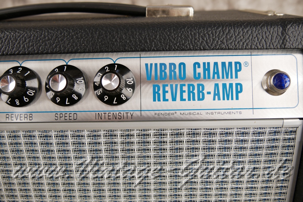 img/vintage/6259/Fender_Vibro_Champ_Reverb_black_Mexico_2021-006.JPG