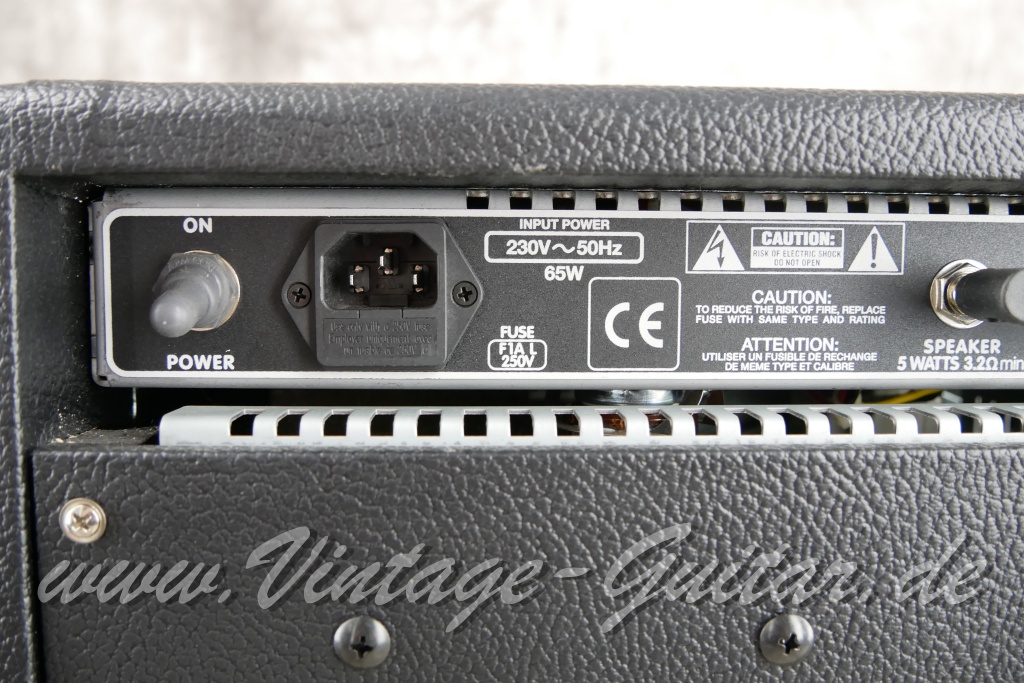 img/vintage/6259/Fender_Vibro_Champ_Reverb_black_Mexico_2021-007.JPG