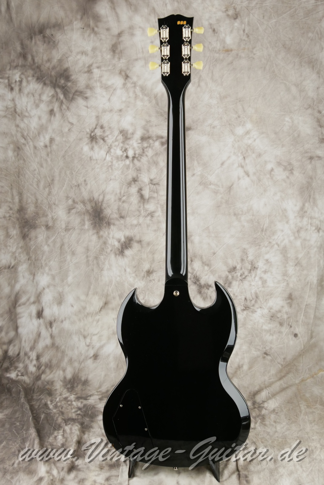 img/vintage/6263/Gibson_SG_Standard_Angus_Young_Thunderstruck_signature_black_2012-002.JPG