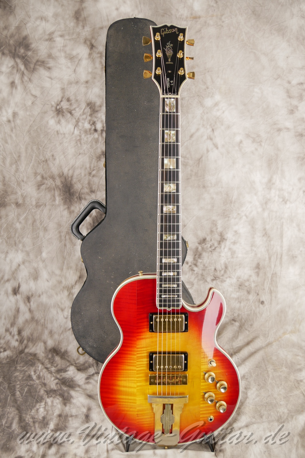 img/vintage/6265/gibson_l5s_custom_cherryburst_1974_USA-025.jpg