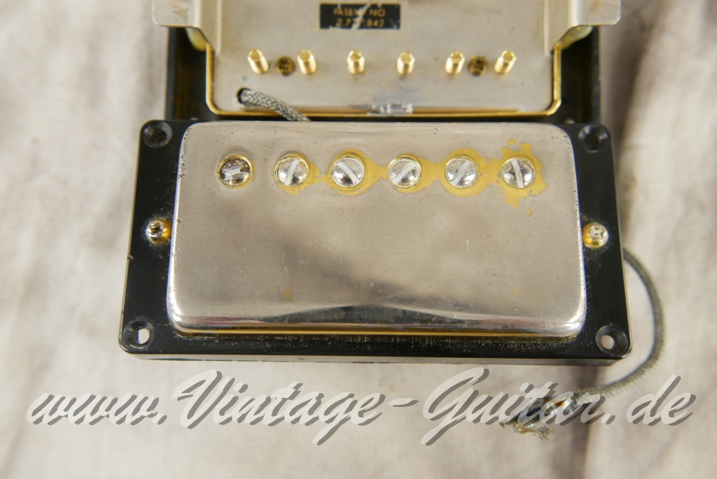 img/vintage/6268/Gibson_pat_no_T_Top_Humbucker_pair_gold_cover_1970-003.JPG