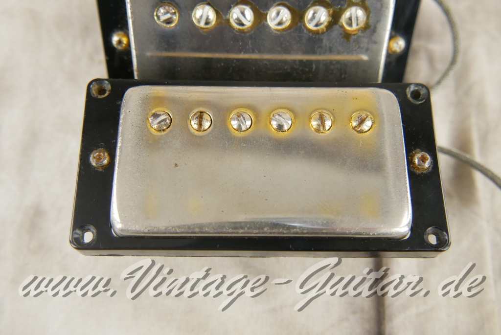 img/vintage/6268/Gibson_pat_no_T_Top_Humbucker_pair_gold_cover_1970-004.JPG