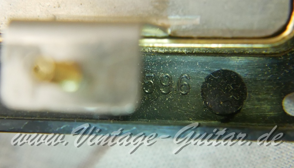 img/vintage/6268/Gibson_pat_no_T_Top_Humbucker_pair_gold_cover_1970-007.JPG