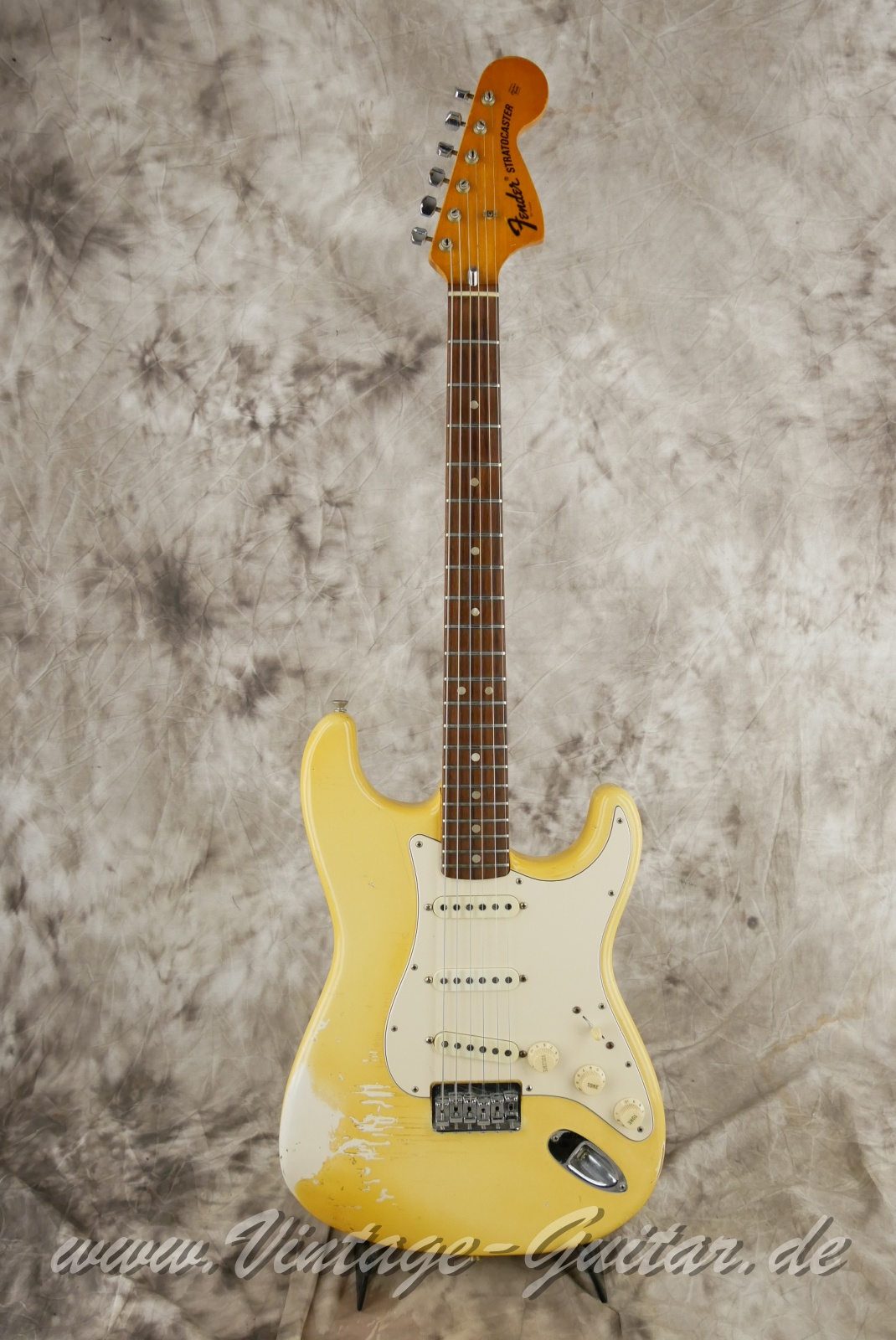 img/vintage/6277/Fender_Stratocaster_olympic_white_USA_1973-001.JPG