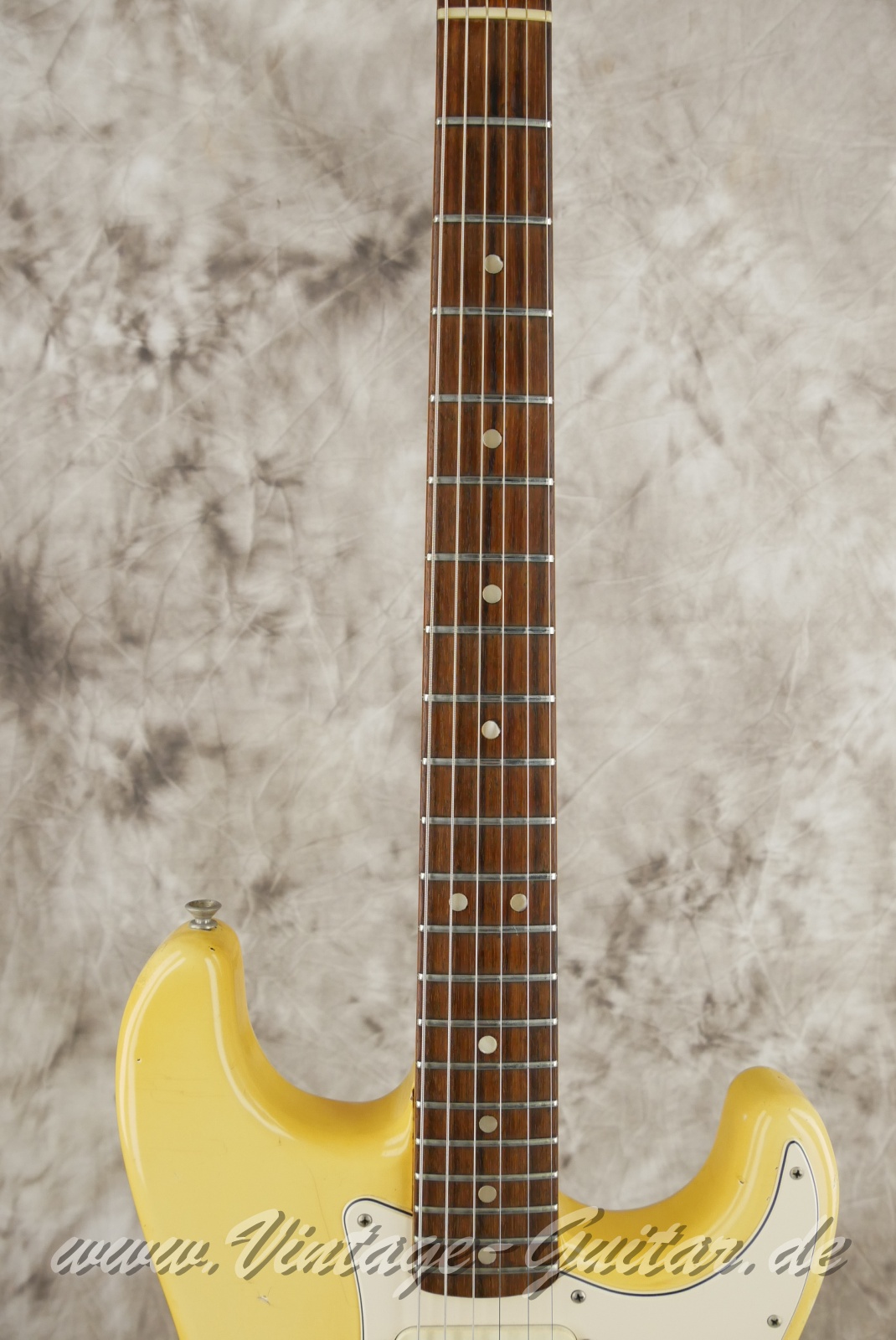 img/vintage/6277/Fender_Stratocaster_olympic_white_USA_1973-005.JPG