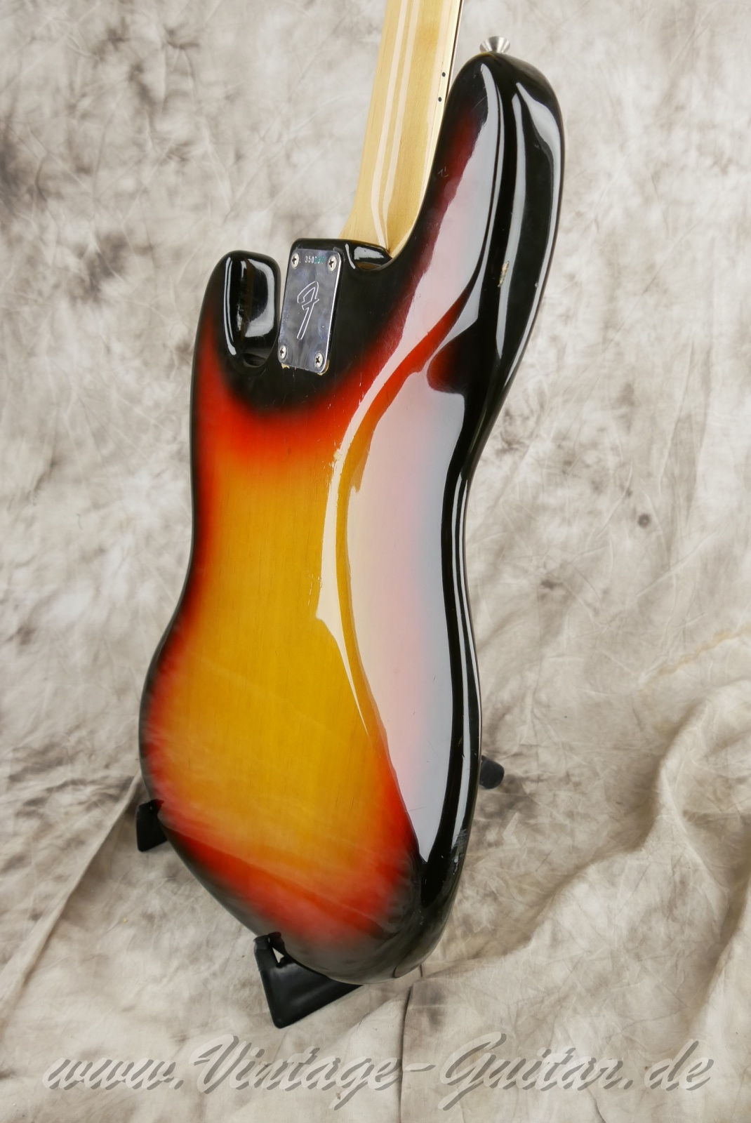 img/vintage/6284/fender_jazz_bass_1972_sunburst_USA-12.jpg