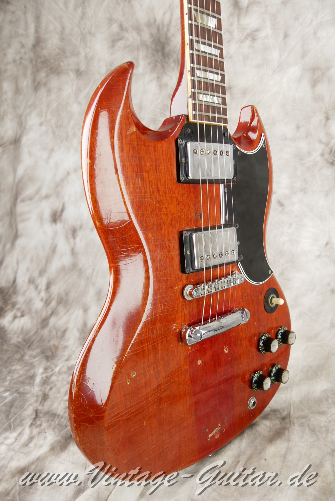 img/vintage/6286/gibson_sg_standard_cherry_1966_USA_new-38.jpg