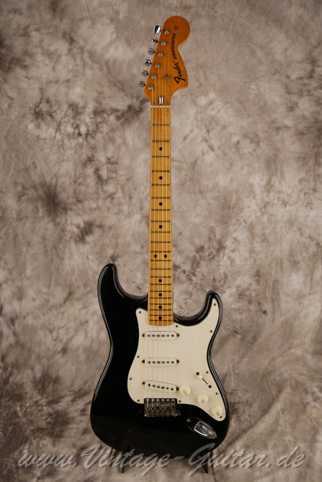 fender_stratocaster_black_1972_usa-01.jpg fender_stratocaster_black_1972_usa-01.jpg