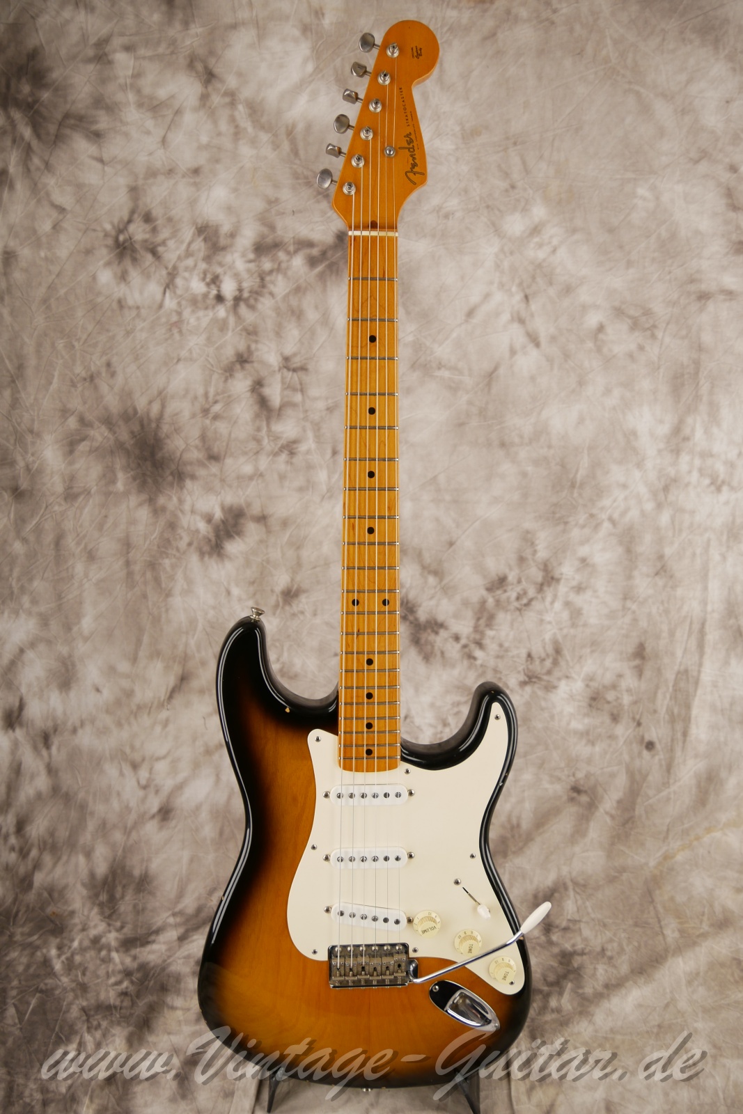 fender_stratocaster_1994_40th_anniversary_sunburst_USA-01.jpg