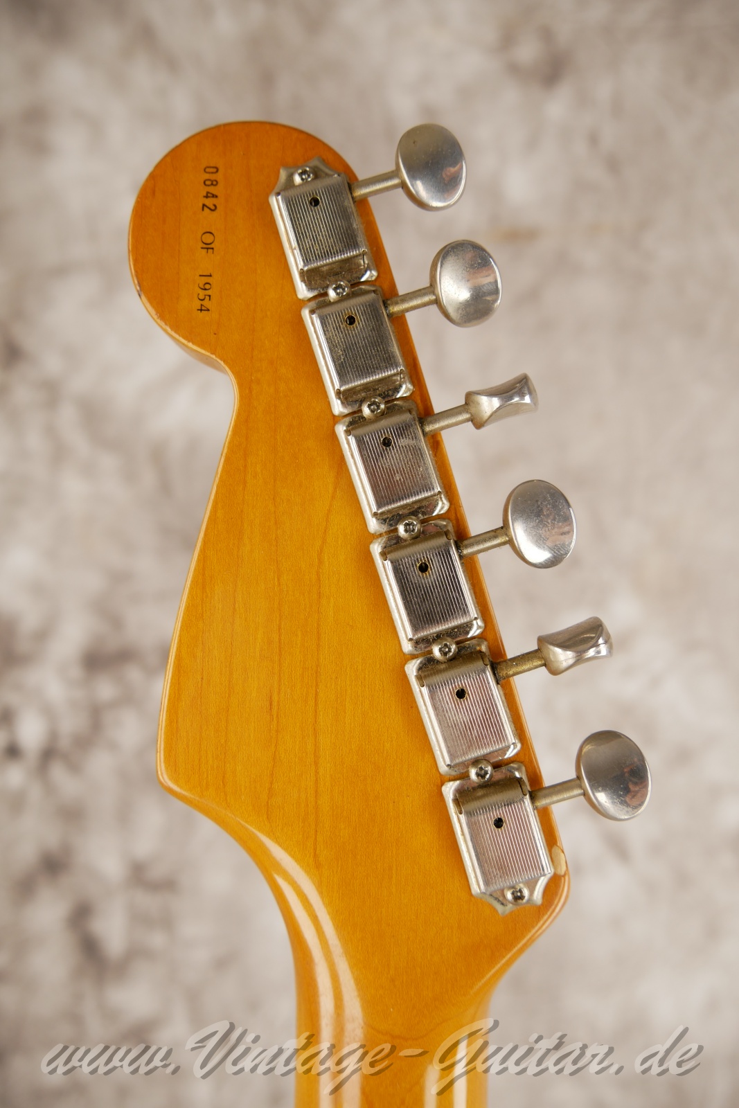 img/vintage/6295/fender_stratocaster_1994_40th_anniversary_sunburst_USA-04.jpg