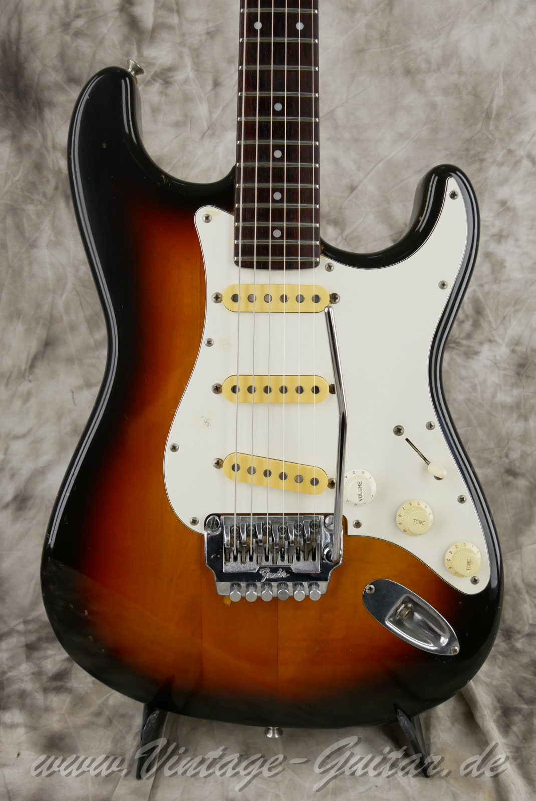img/vintage/6296/fender_contemporary_strat_mij_sundburst_japan_1987-07.jpg
