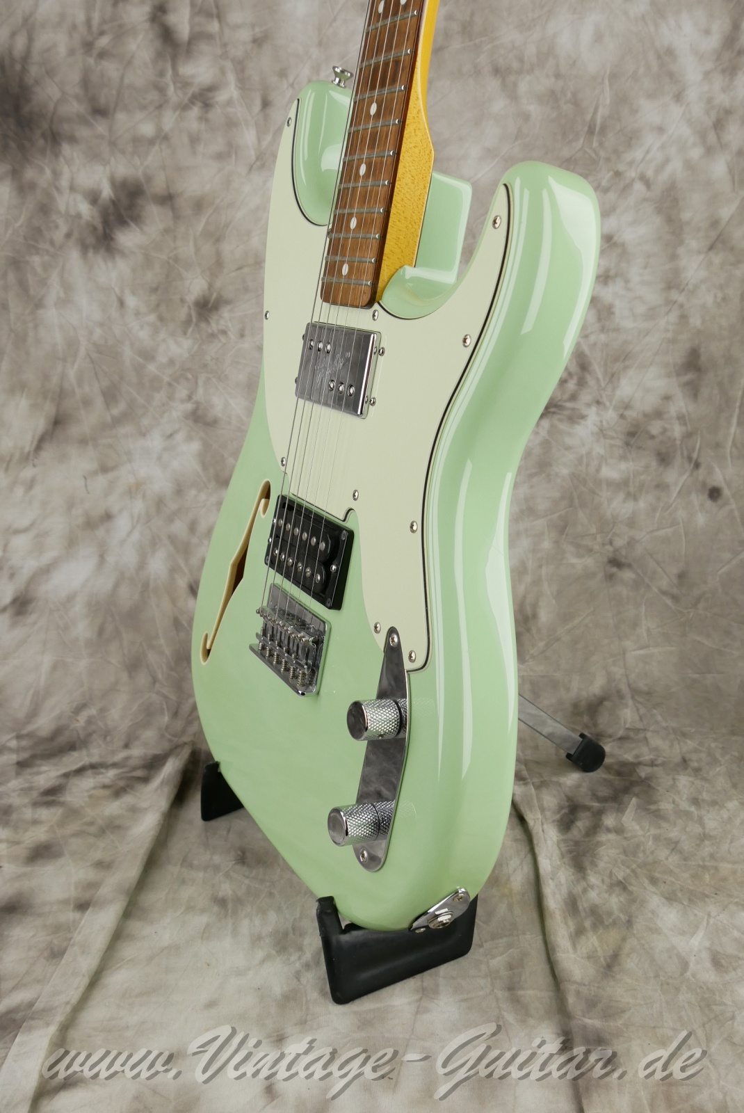 img/vintage/6298/fender_pawnshop_72_surfgreen_japan_2011-10.jpg