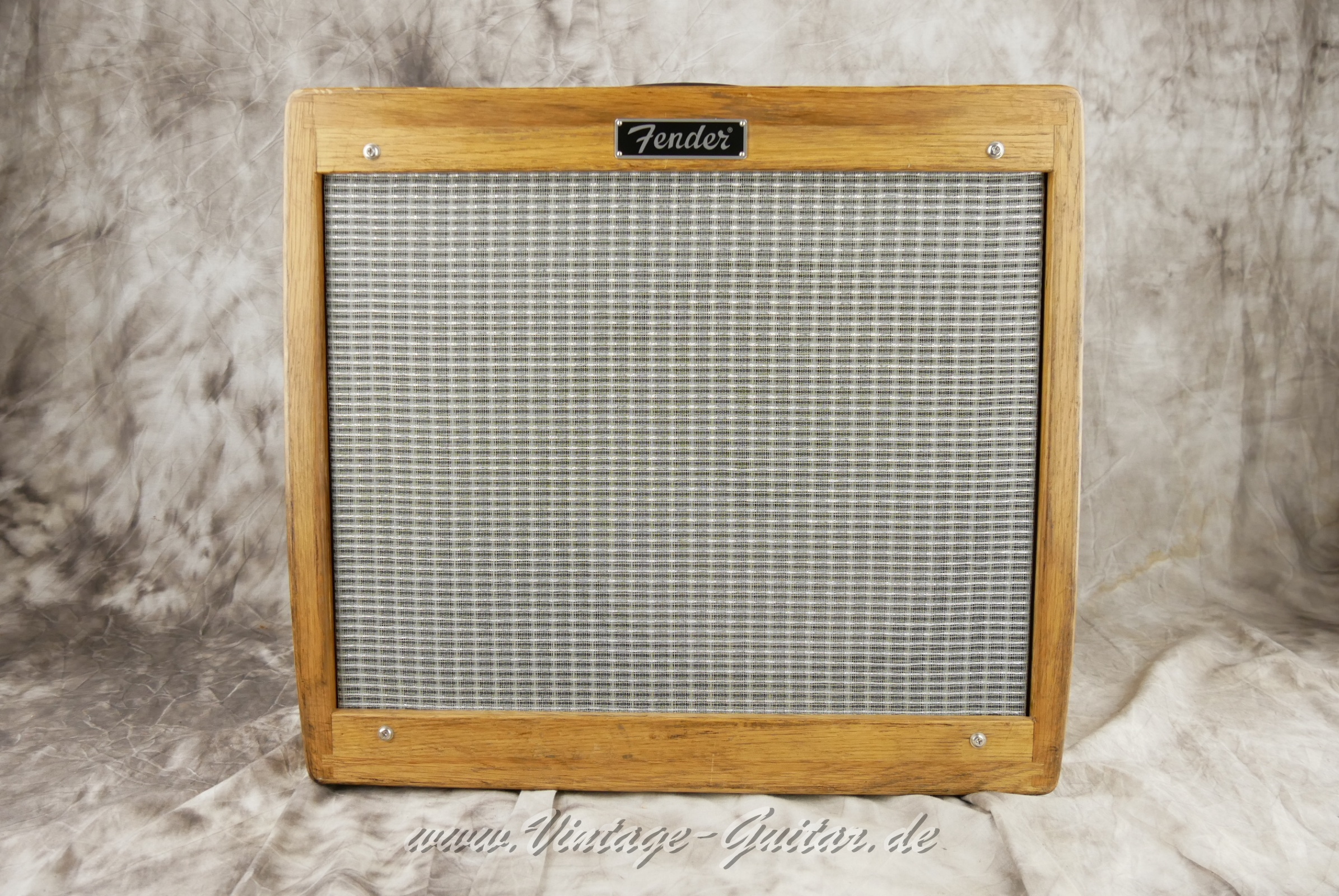 fender_bluesjunior_80proof_limited_prototype_2015_usa-001.JPG