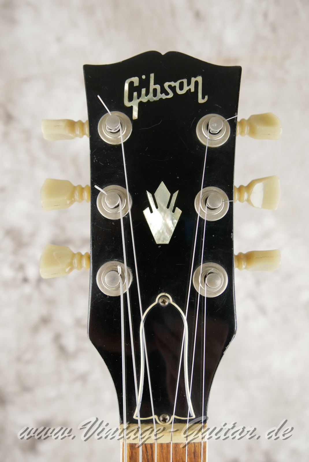 img/vintage/6310/Gibson_ES_335_TD_wine_red_USA_1976-003.JPG