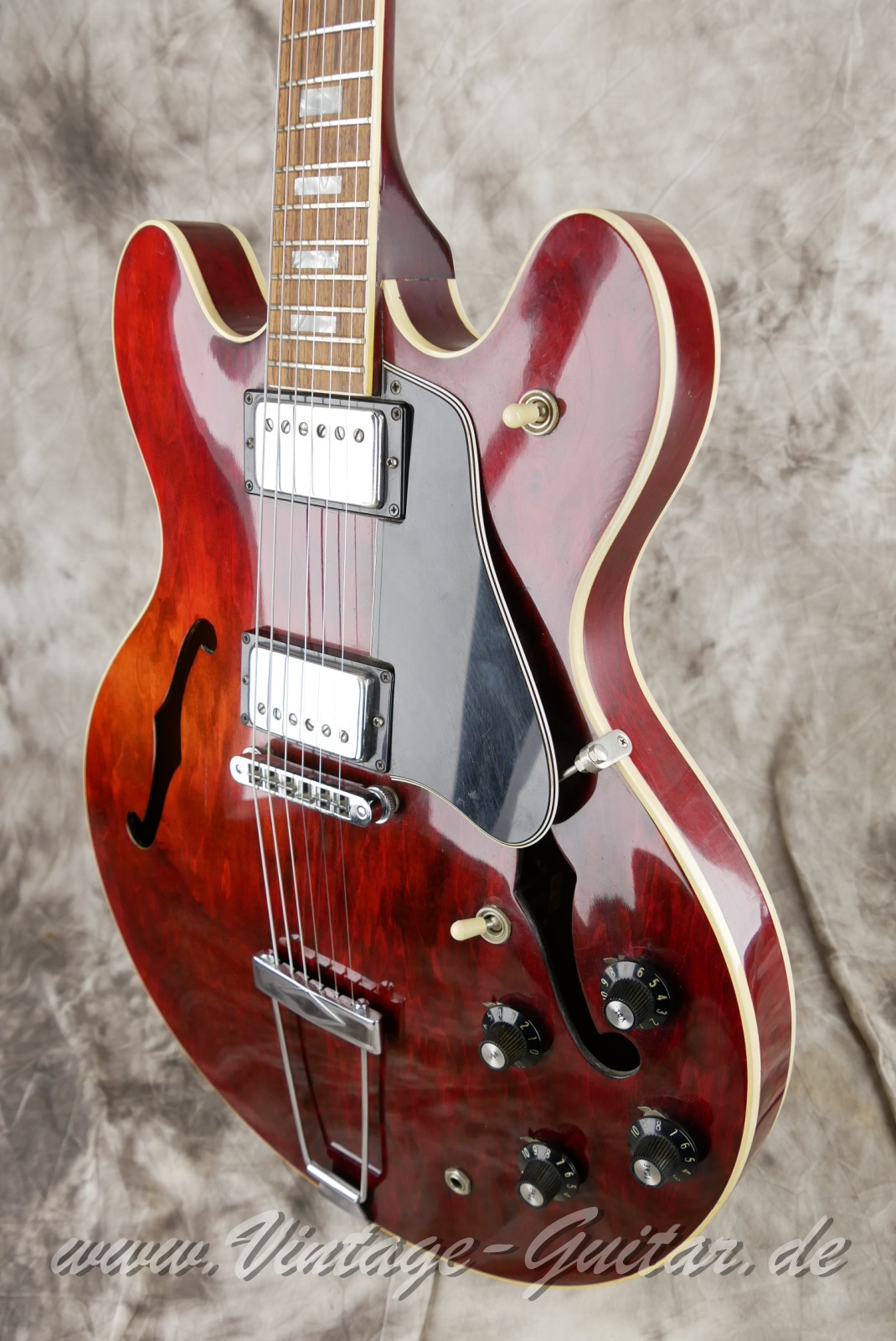img/vintage/6310/Gibson_ES_335_TD_wine_red_USA_1976-010.JPG