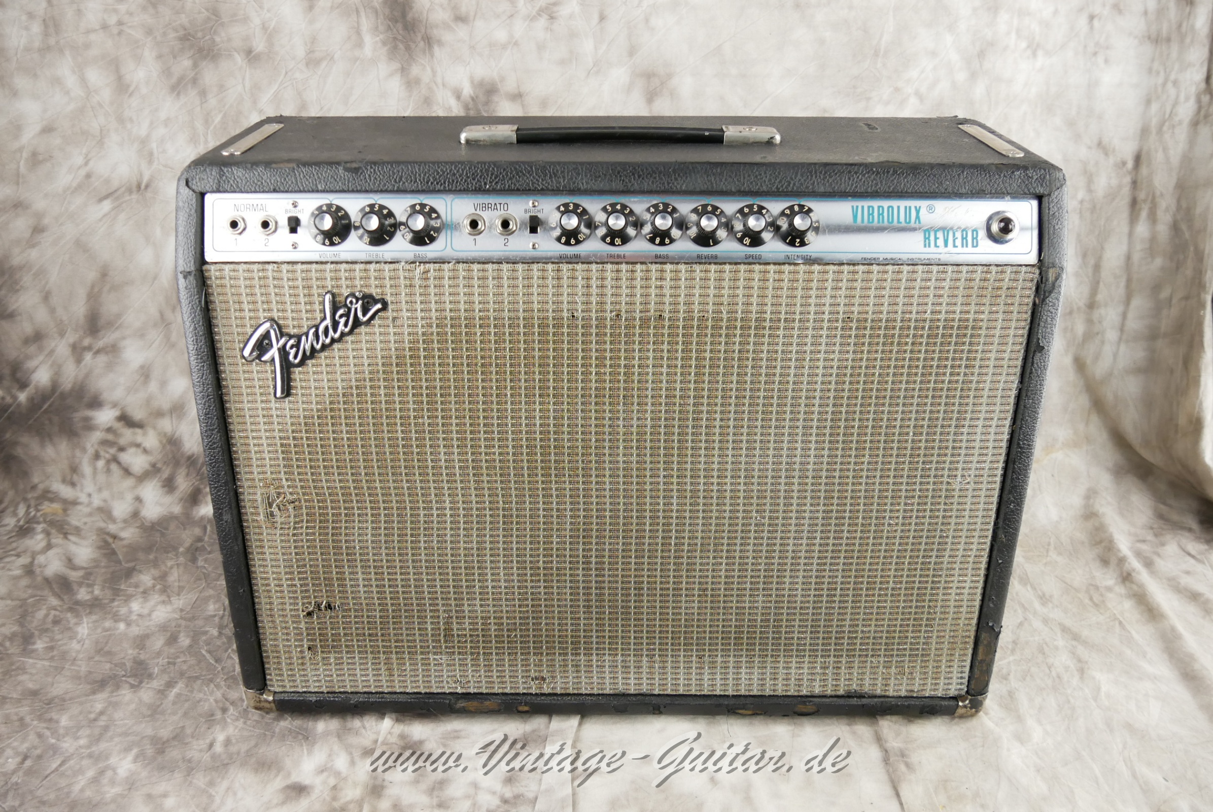 Fender_Vibrolux_Reverb_1976-01.JPG