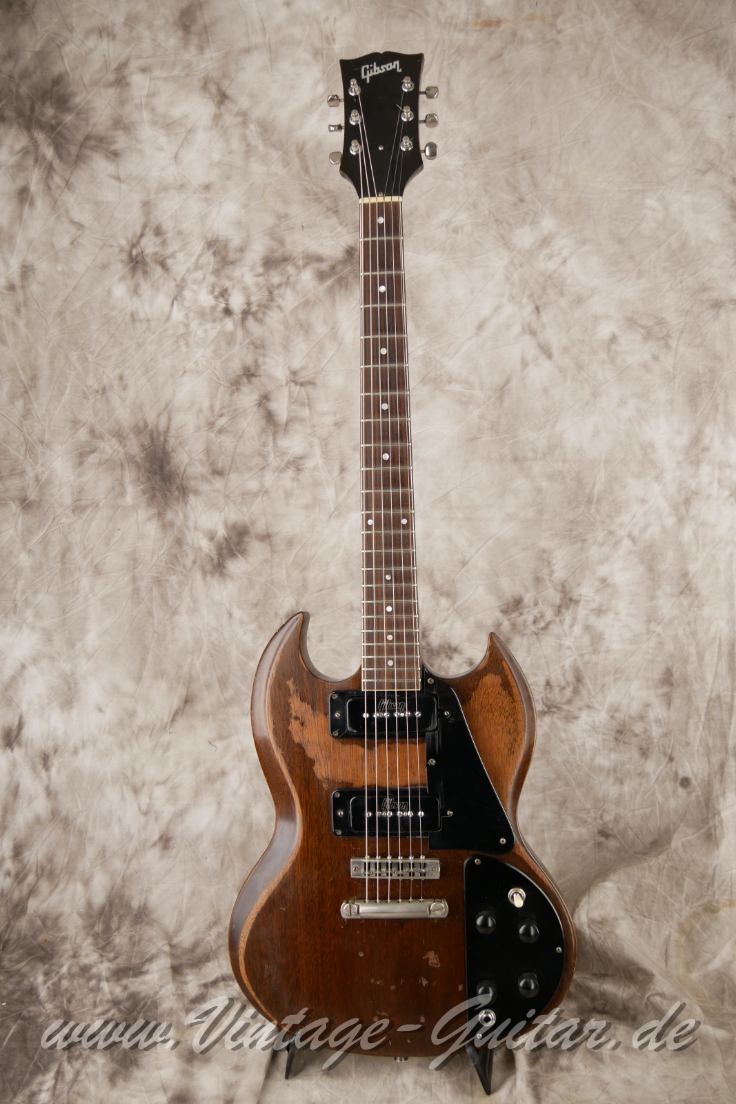 Gibson_SG_Pro_walnut_1972-01.JPG