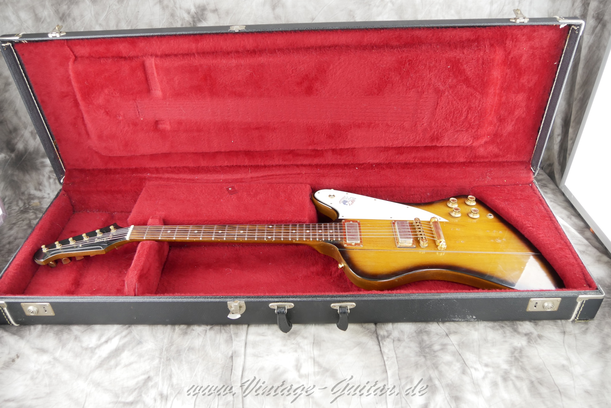 img/vintage/6326/Gibson_Firebird_1976_sunburst-15.jpg