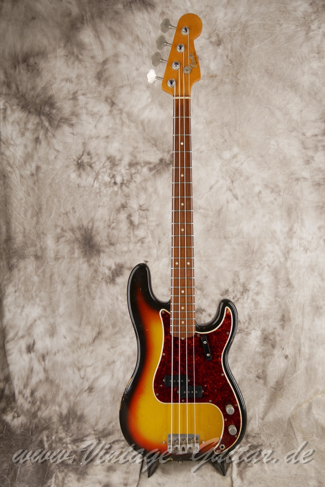 Fender-Precision-Bass-1966-sunburst-001.JPG