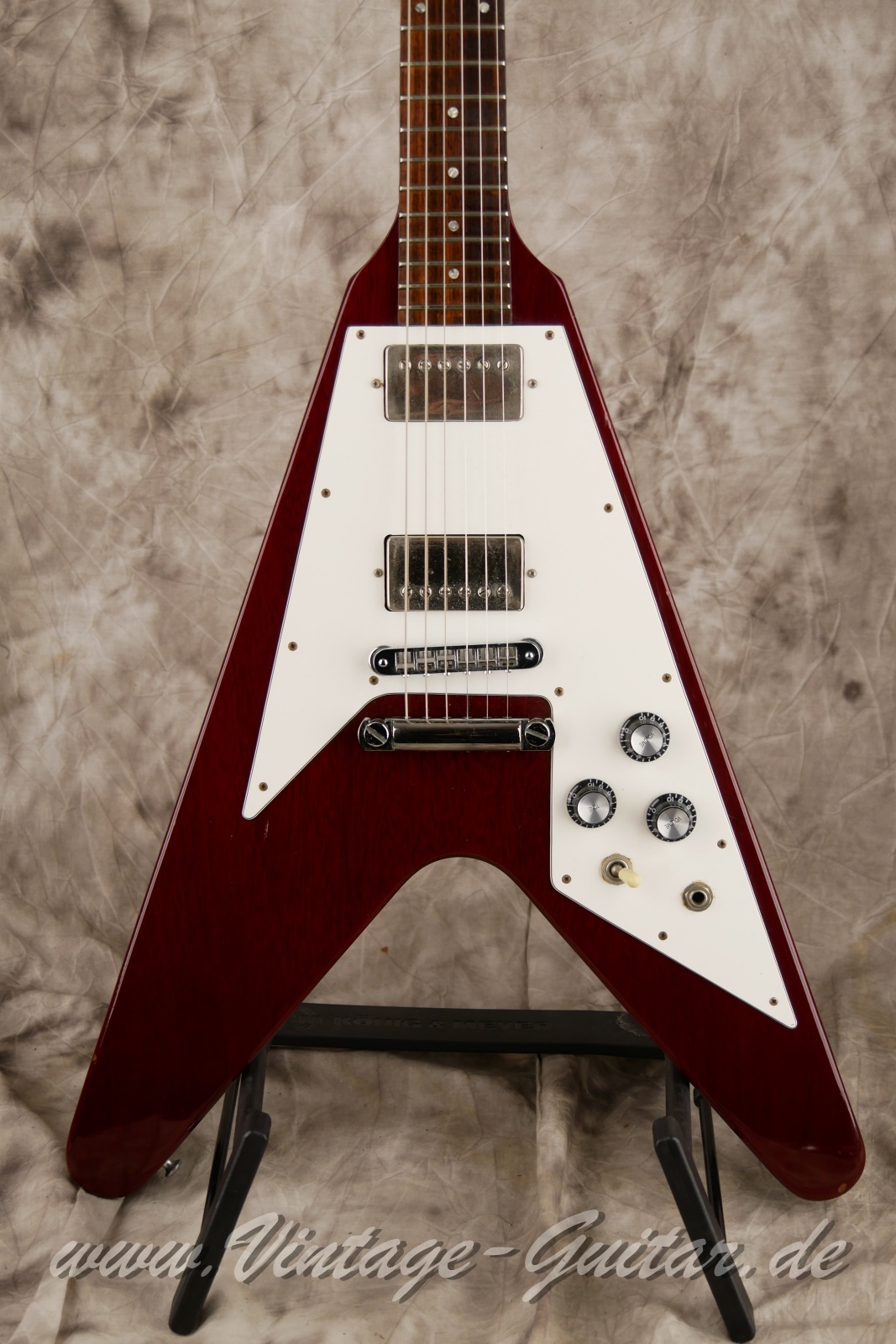 img/vintage/6337/Gibson_67_Flying_V_wine_red_1991-07.JPG