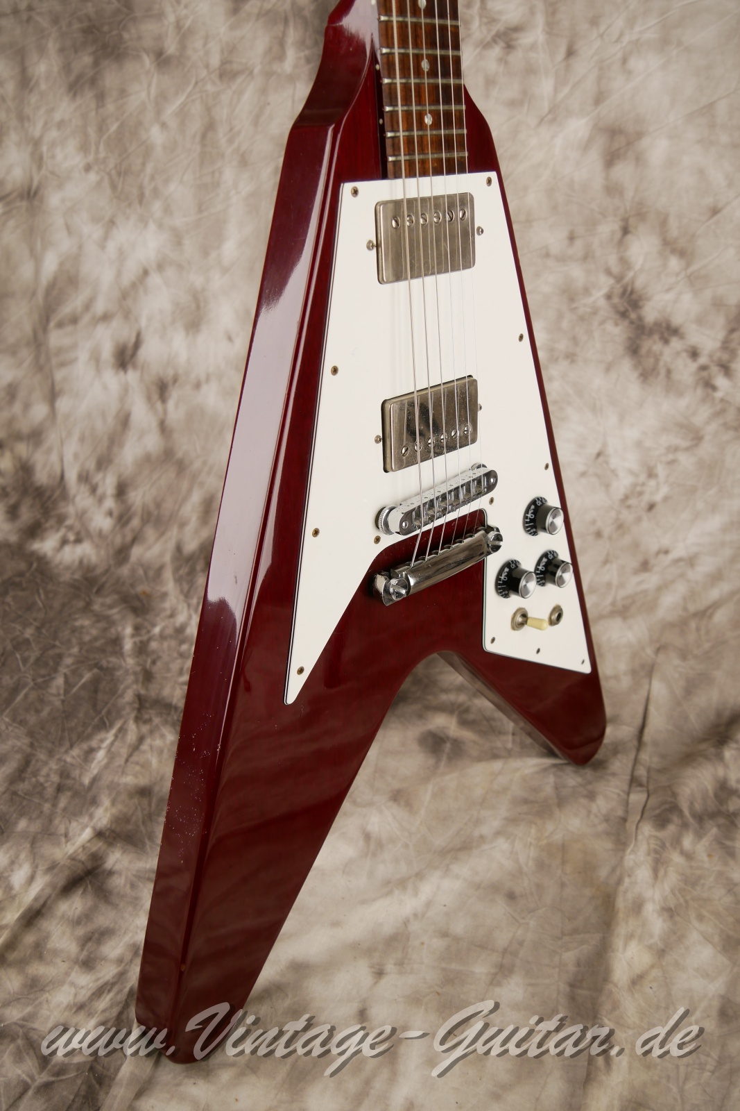 img/vintage/6337/Gibson_67_Flying_V_wine_red_1991-09.JPG