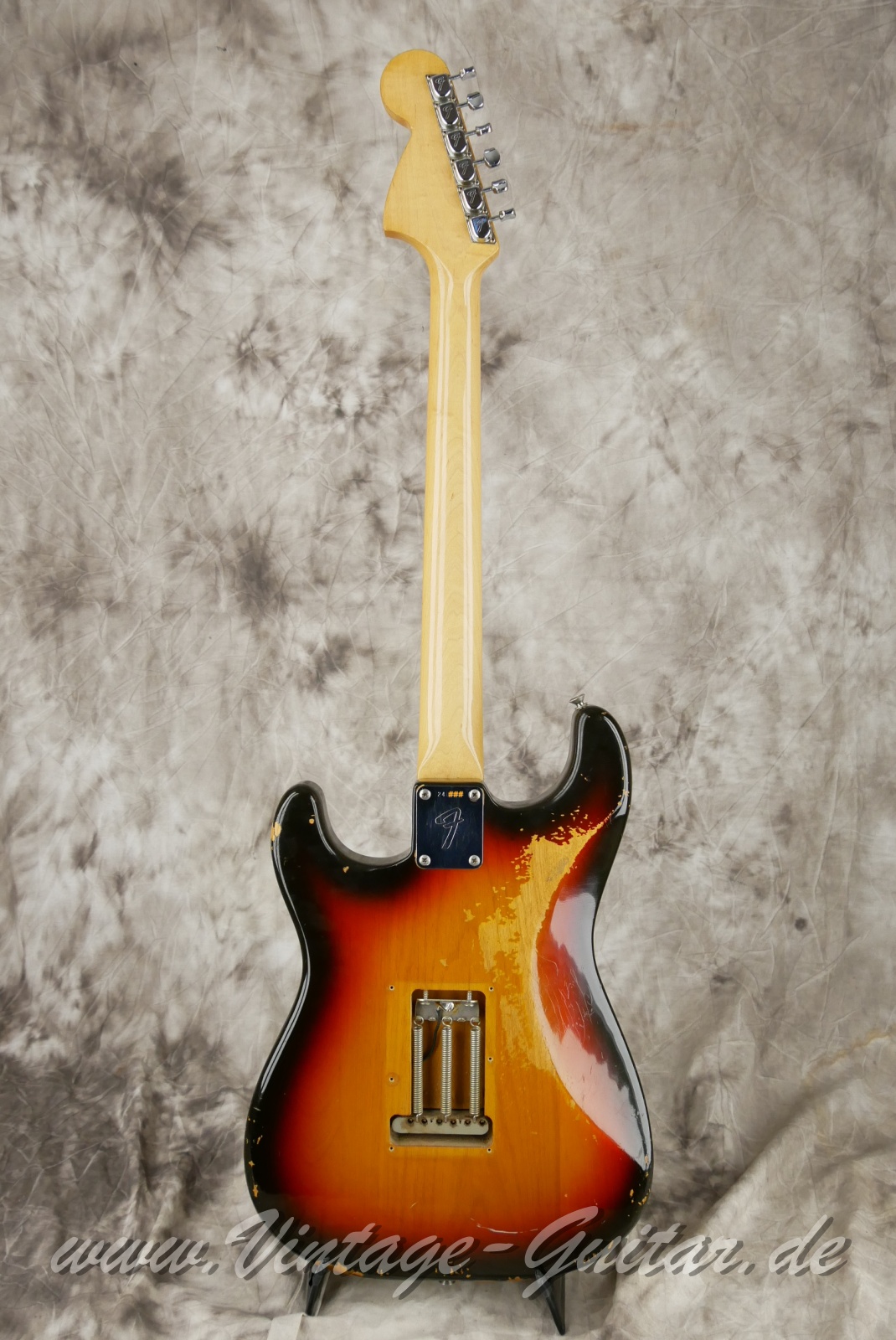 img/vintage/6338/Fender_Stratocaster_sunburst_second_owner_1968_1969-02.JPG